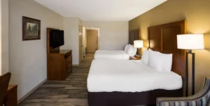 Standard Queen Room