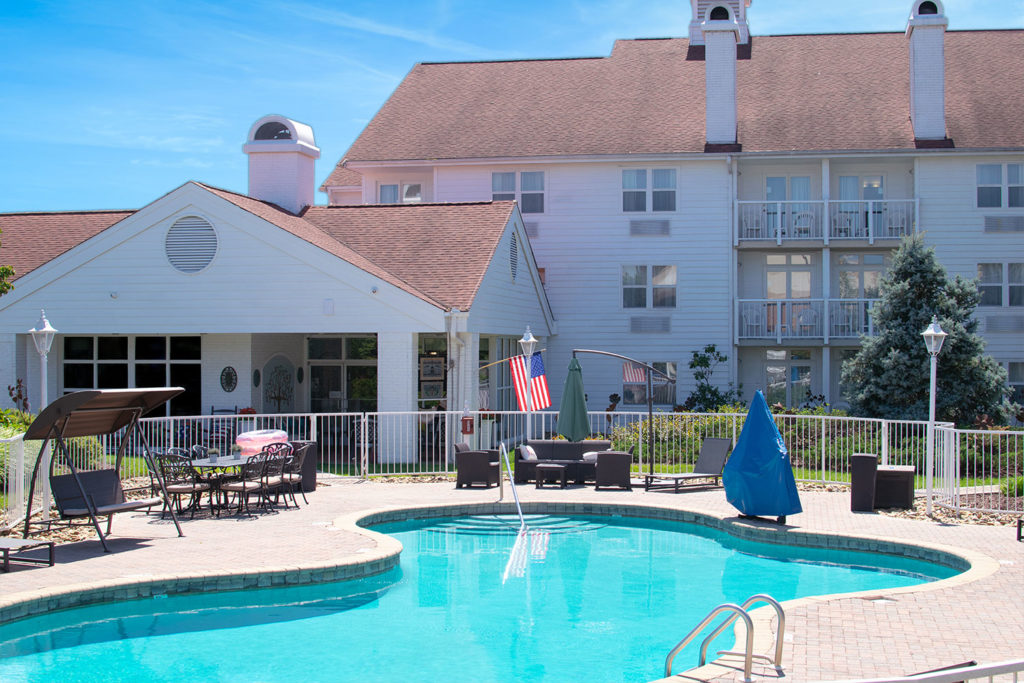 The Inn At Apple Valley Outdoor Pool