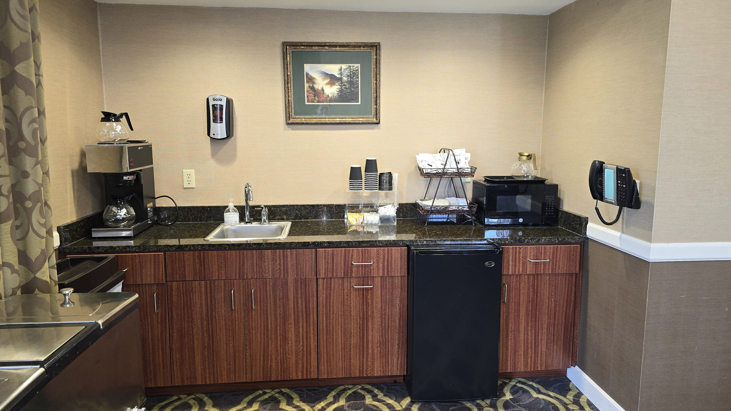 The meeting room at The Inn at Apple Valley